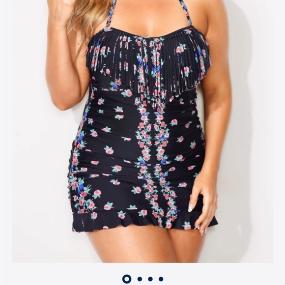 Swimsuit - Picture 4 of 4